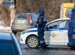 Пожилого бегуна сбила машина на дороге в Волжском
