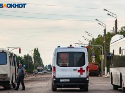 Два ребенка попали под колеса иномарки под Волжским
