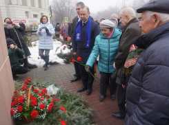 Празднования 120-летия со дня рождения Логинова начались с митинга