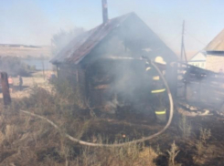 Под Волжским в «Изобилии» полыхала баня