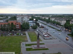 Водитель МАЗа в Волжском сбрасывал отходы грунта на почву: нарушитель был оштрафован