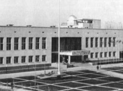 Календарь Волжского: 27 октября исполнилось 50 лет Дворцу творчества детей и молодежи 