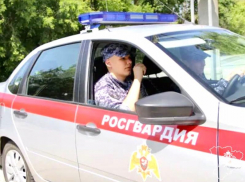 Волжанина с наркотиками в кармане поймали с поличным