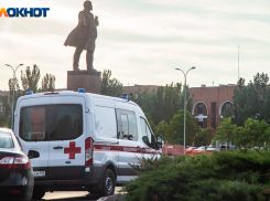 Автоледи врезалась в маршрутку в Волжском