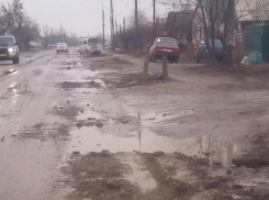 В Средней Ахтубе дороги ремонтируют по эко-технологии, - волжане