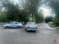 Иномарки не поделили Набережную в Волжском