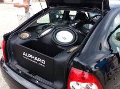 Автозвук, гимнастика и оперные арии: выходные в Волжском