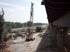 При строительстве моста через Ахтубу обнаружили труп неизвестного