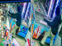 Пожертвования для больного ребенка украли в Волжском: видео