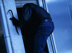 Серийных «пластиковых» воров задержали в Волжском