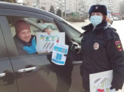 Волжских водителей поздравили с праздником