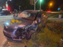 ДТП в Волжском отправило двоих в больницу