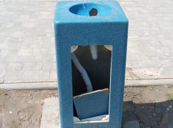 Вандалы уничтожили два питьевых фонтанчика