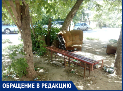 «В центре Волжского устроили «бомжатник»,- волжанка