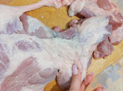 Волжанке попалось зеленое вонючее мясо в магазине «Лента»