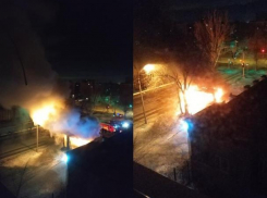 Отечественный автобус полностью выгорел в Волжском
