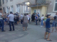 Волжанам приходится занимать очередь к стоматологу в четыре утра