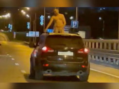 Личность любителя помахать причиндалами установили: мастурбация мужчины на дорогах Волгограда попала на видео