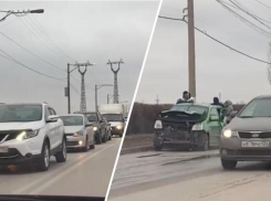 Гигантская пробка из-за аварии сковала дорогу по Волжский ГЭС