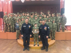 ОМОН провел памятную встречу с волжскими школьниками