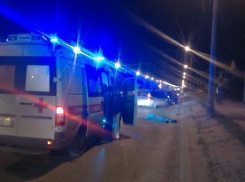 В Волжском попало на видео очередное ДТП со смертельным исходом