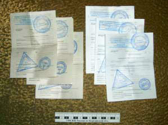 Волгоградские полицейские задержали подельщика документов