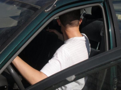 Сдавая назад на иномарке, пожилой мужчина задавил пенсионерку в Волжском