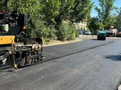 Ремонт внутриквартальных дорог производят в Волжском 