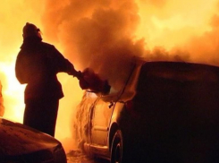 В Волгограде 38-летний пасынок поджог машину отчима 