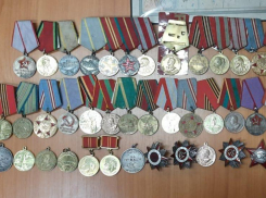  В Волжском горсуде рассмотрят дело продавца госнаград