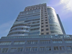 Тушить офисное здание в центре Волгограда отправились семь пожарных расчетов