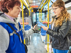 Волжане катаются на речных трамвайчиках со скидкой благодаря смартфонам