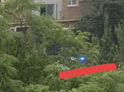 «Мамочка, помоги, пожалуйста», - ребенок звал на помощь в Волжском