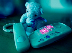 В Волжском хулиганский звонок о минировании сорвал уроки в школе