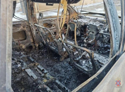 В Волгограде возбуждено уголовное дело по факту поджога автомобиля