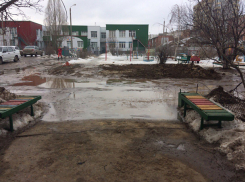 Выходишь из подъезда в открытый океан, - жители Волжского