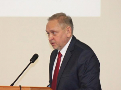 Мэр Волжского Игорь Воронин пообещал 60 новых детских площадок в 2017 году