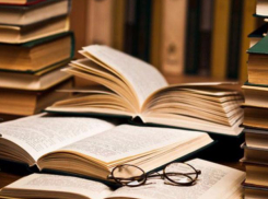 Жителям Волжского предлагают снять буктрейлеры