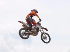 Волжанин Сергей Ефремов победил во всероссийских соревнованиях по мотокроссу