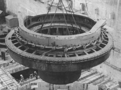 Шестьдесят один год назад на ГЭС был установлен последний статор