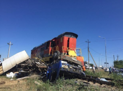 Умершего в ДТП волжанина извлекали, разрезая кабину грузовика