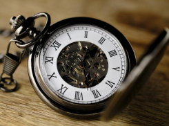 Почти 80% волжан требуют перехода на местное время