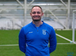 Тренер Академии «Ротор» Дмитрий Хакимов вернулся домой: после службы на СВО он вновь в строю