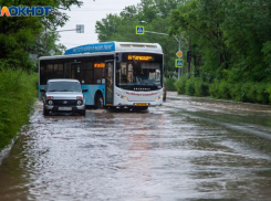 Град, сильный ветер и ливни надвигаются на Волгоградскую область