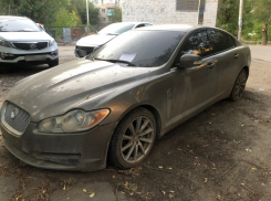 Власти Волжского предложила владельцу «Jaguar XF» отказаться от машины в пользу администрации