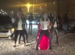 Дикий тверк от Деда Мороза снял на камеру волжанин