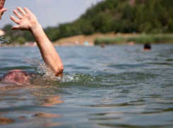 В Средней Ахтубе на глазах у очевидцев утонул мужчина