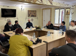 В Волжском обсудили методы информационной защиты церкви