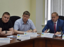 Чиновники Волжского потратят полмиллиона рублей на то, чтобы транслировать себя в прямом эфире