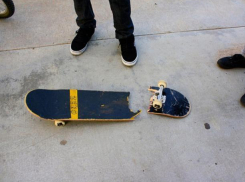 Волжанин сломал скейтборд подростка и вызвал полицию